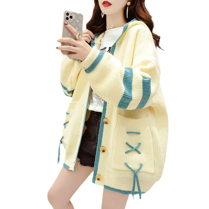 עם ברדס סרוג קרדיגן נשים הסתיו-חורף החדשה הגירסה הקוריאנית עצלן וזרים סגנון ניגודיות צבע סוודר מעיל4